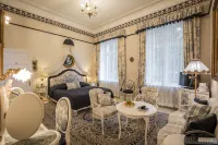 Hotel Belle Epoque