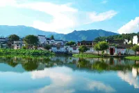 Hongcun Zhilan Youmeng Lake View B&B