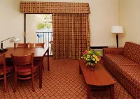 Baymont by Wyndham Bonita Springs Naples North - breakfast