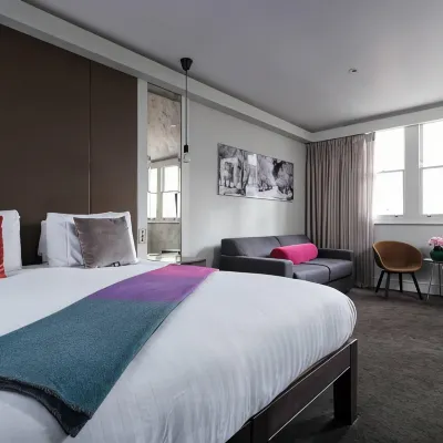 The Lancaster Hotel リバーサイド・スタジオズ周辺のホテル