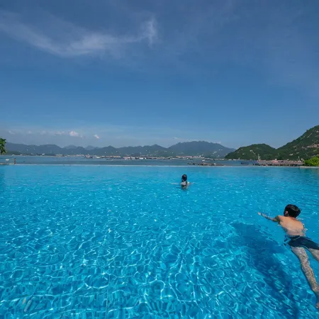 Dongshan Pearl Island Hotel