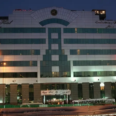 Regent Palace Hotel Отели рядом с достопримечательностью «Торговый центр BurJuman»