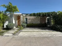Beautiful villa with private pool just 10 min from the beach Отели в г. 