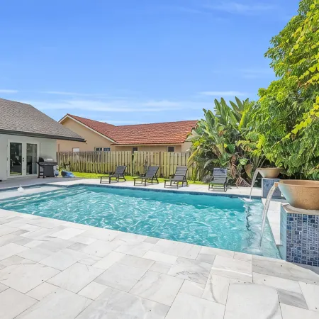 Beautiful Updated House in Delray with Heated Pool & Game Room. Close to Boca!