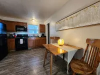 Modern Retro Retreat - Apartments
