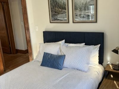 Charming & convenient house in downtown Marshall