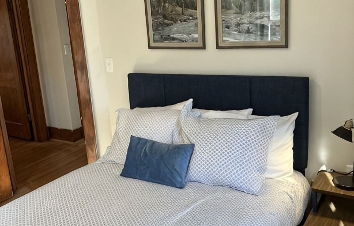 Charming & convenient house in downtown Marshall