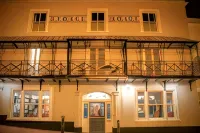 George Hotel & Granary