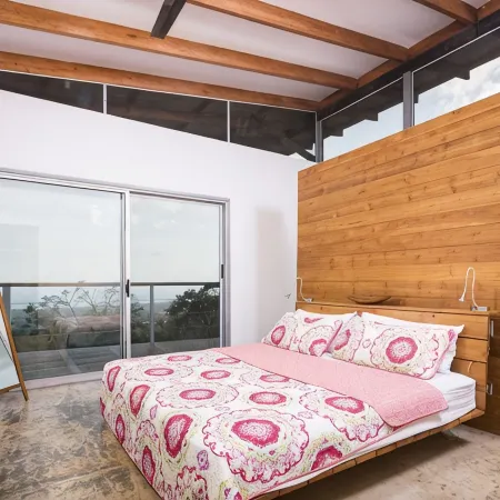 Fantastic Whale's Tail View, Private, Modern Villa with Pool & River Access