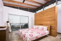 Fantastic Whale's Tail View, Private, Modern Villa with Pool & River Access