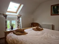Upper Castlewright Cottage - spectacular views, historic gateway to Wales - Wi-Fi