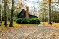 Private, Modern, Pet-Friendly Log Cabin Getaway on 6 Acres,