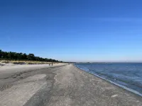 Dream thatched house with water view - 3 bedrooms - 10 min. walk to the beach Hotéis em Dranske