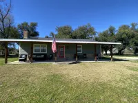 Cozy Cottage near the lake (Big Lake, LA)