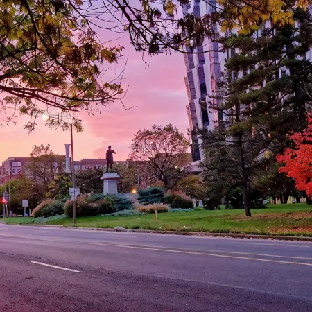 Historic 3-Bedroom Guest Suite · Prime Forest Park Location in Central West End
