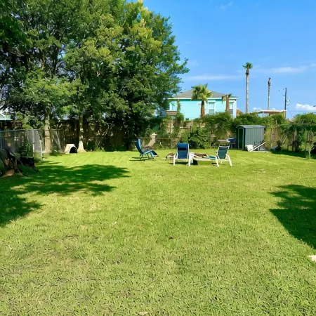 Pet-Friendly Accommodations Near Water and Restaurants.