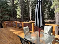 Tahoe Donner Mountain Retreat: Fire Pit, Beach Club, and Trails - ビーチサイド