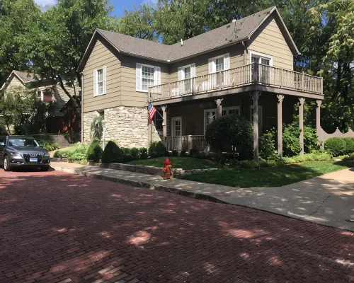Guest House 632 Summit Street Hotels in Alton