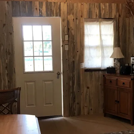 Cute Farmhouse Cottage