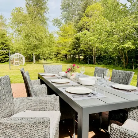 "Alle_zusammen" - Modern and bright vacation apartment with large garden