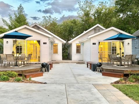 Dog Friendly Beach Cottage within a mile of town and 7 Lake Michigan beaches