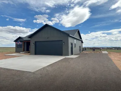 Barricade Bunkhouse: A Cozy Western Retreat in Laramie, Wyoming Hotele w: 
