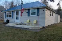 Welcome to The Driftwood Cottage! A cozy 2-bedroom home in Grand Marais, MI. - Wifi