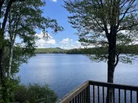 Relaxing waterfront cabin getaway in the Groton State Forest
