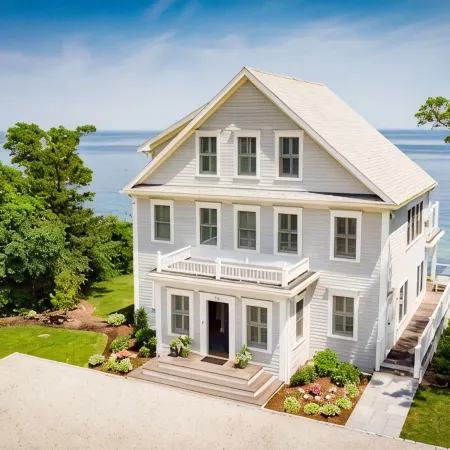 Cliff House - Oceanfront Year-Round Romantic Getaway w/Hot Tub