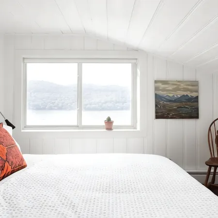 Panoramic Lakeviews & Lush Gardens