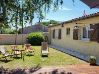 Family home in Fouras - enclosed garden near beach and market Hotels in Fouras