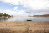Spacious Condo on Kentucky Lake - Waterfront at Big Bear - Boutique