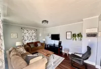 David's Place, Relaxing, calm 3 bedroom 2 full baths in a quiet neighborhood. - 3-Star
