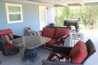River Views and Relaxation!Newly remodeled & ready for your familyPet friendly - 3성급
