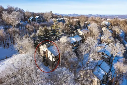 Mountain Getaway! Just 3 Minutes to Beech Mountain Resort with Winter Views! - Balcony
