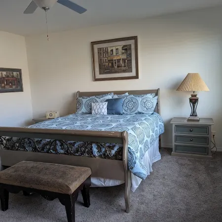 River Close, Newer Home! Great Neighborhood Minutes from Laughlin! Close to All! Hotéis em Laughlin