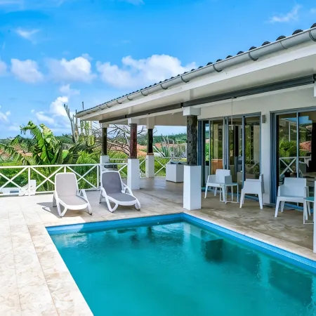Beautiful modern Villa, Private Pool, Gated Community, quiet area