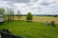 Harvest Drive Family Inn - Renovated Rooms - 2-Star
