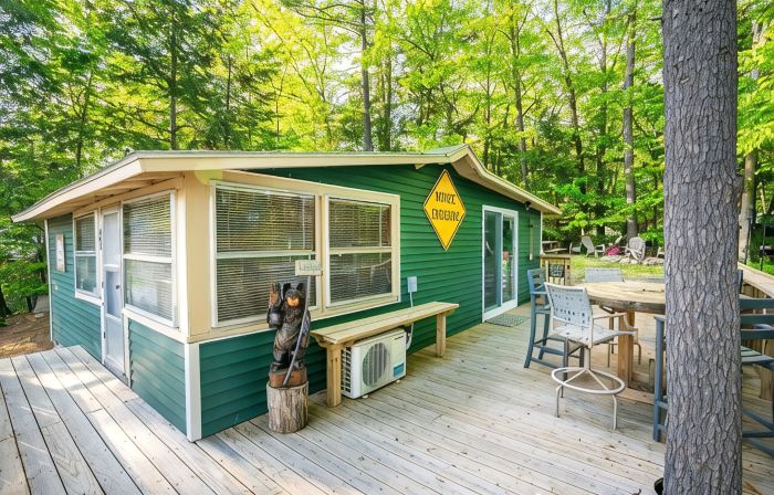 Kettle Cove Cabin. Lake Sebago Beach Access. Fire pit. Grill. Blackstone. Games
