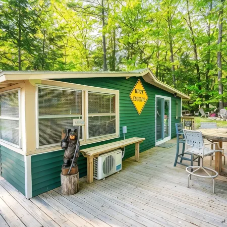 Kettle Cove Cabin. Lake Sebago Beach Access. Fire pit. Grill. Blackstone. Games Отели в г. Каско