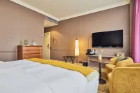 Paleis Hotel - balcony