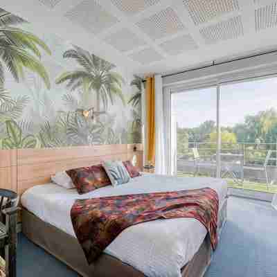 Logis Hotel Maison Carrée Restaurant O Carré DArt Rooms
