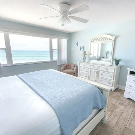 Direct Oceanfront 2Br Condo w/ Balcony at Paradise Beach Club, Unit 339