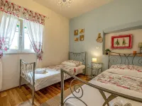 Holiday Home Stone Wall Hotels in Opcina Razanac