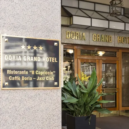 Doria Grand Hotel Отели рядом с достопримечательностью «Виале Монца»