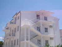 Apartments Niko Hotels in 