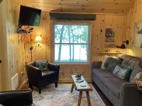 Escape to cozy, secluded lakefront cabin in the north woods Hotels in Itasca County