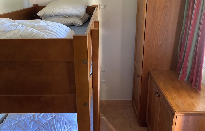 Studette 5 People in Monflanquin - Heated Swimming Pool, Parking & Free Wifi