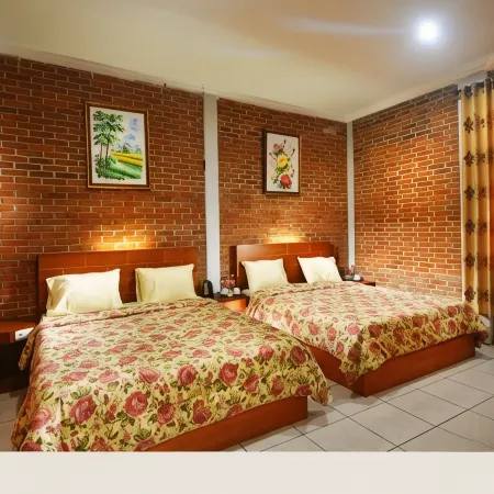 Puri Saras Family Garden Hotel Syariah