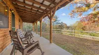 Beautiful Mountain Views with Covered Porch & Outdoor Fire Ring! - Mountain view